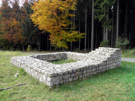 Reconstructed foundations of the Limes watchtower WP 1/71 near Hillscheid