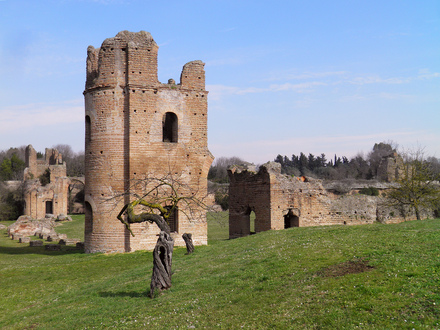 Circus of Maxentius, the towers and starting gates