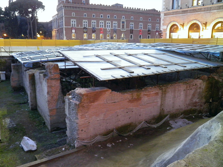 Hadrian's auditorium (arts centre)  in Piazza Venezia, Rome (02-2013)