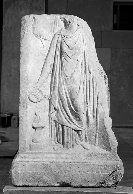 Driegodensteen Kessel, Juno