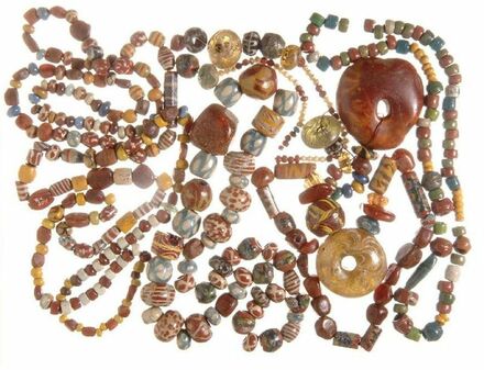 Kralen, amuletten en kralensnoeren