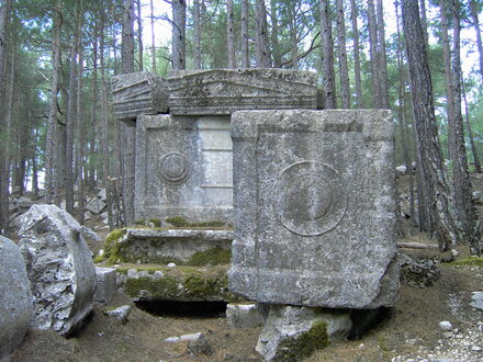 Idebessos, Sarcophagus