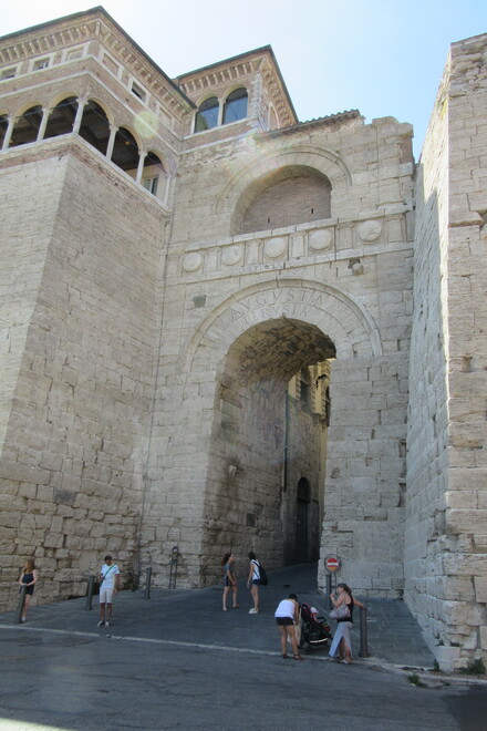 arc étrusque