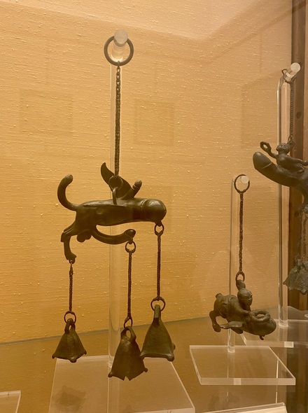 Phallic objects
