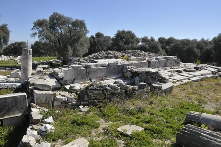 Altar, Hekateion