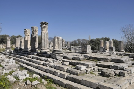 Hekateion, Lagina
