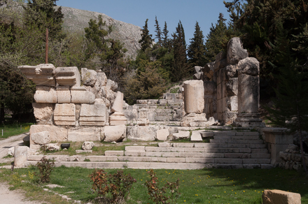 Niha Small Temple