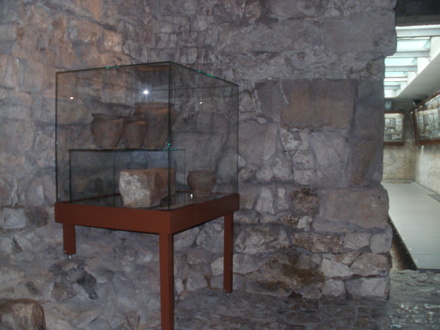 Medieaval pottery and fragment of the Romanesque column
