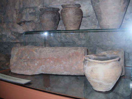 Medieaval pottery and fragment of the Romanesque column