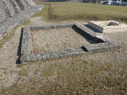 Vierecktempel