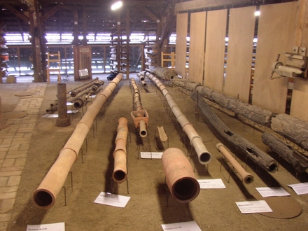 Display of different terracotta and even wooden pipelines of which the left one was part of the water supply of Mainz, in the Ziegelmuseum Mainz