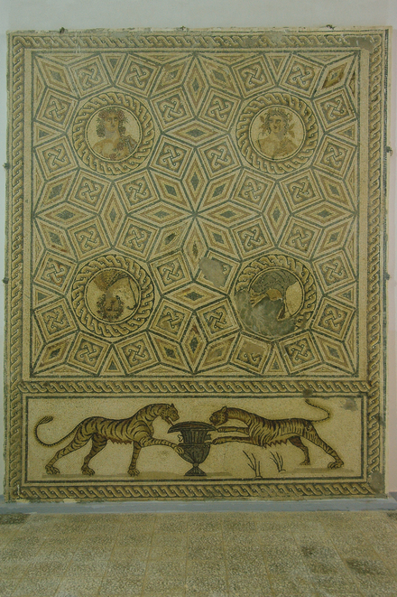 Villa Four Seasons Mosaic
