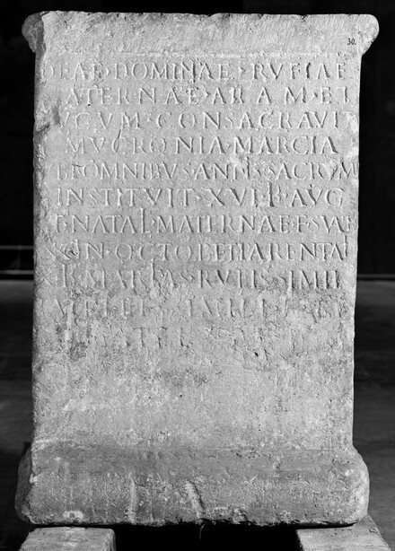 Altaarsteen Rufia Materna