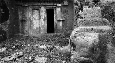 Karabel Rock-cut tomb 1, façade