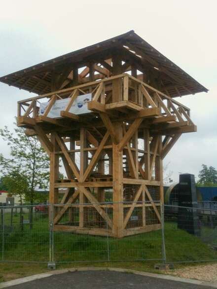 Wachttoren Hoge Woerd onder constructie.