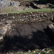 Oricum, Nymphaeum-like structure, excavation