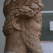 Atheniou-Golgoi, Early classical portrait of a man en profile