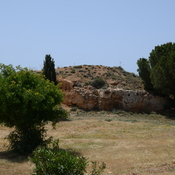 Nea Paphos, Royal tombs, Exterior of burial mound