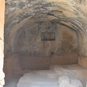 Nea Paphos, Royal tomb 3, Passage
