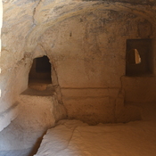 Nea Paphos, Royal tomb 3, Passage