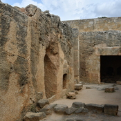 Nea Paphos, Royal tomb 8, Entrance to the lower burial chambers and the ground chambers