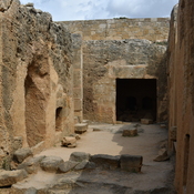 Nea Paphos, Royal tomb 8, Entrance to the lower burial chambers and the ground chambers