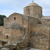 Nea Paphos, Chrysopolitissa, Backside of the church with apse and loose column