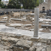 Nea Paphos, Chrysopolitissa, Court with columns and mosaics