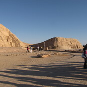 Abu Simbel, Approach