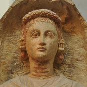 Oxyrhynchus, Tomb statue of a lady