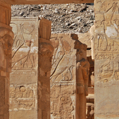 Deir el-Bahari, Mortuary Temple of Hatshepsut, Chapel of Hathor, Columns with reliefs with falcons