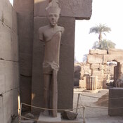 Karnak, Temple, Court with cache, Statue of Tutankhamun