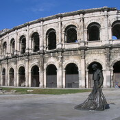 Nîmes, Amphitheater