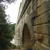 Pont du Gard, Side view