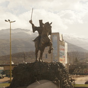 Yasuj, Modern statue of Ariobarzanes