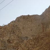 Bishapur, Qalah-e Dokhtar, Wall