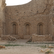 Firuzabad, Palace of Ardašir I, Court, niches
