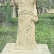 Masjid-e Solaiman, Statue of a woman
