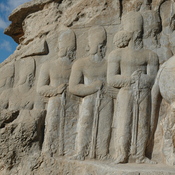 Naqš-e Rajab, Equestrian relief of Shapur I, Officials