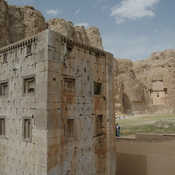 Naqš-e Rustam, Ka'bah-e Zardušt and Achaemenid tomb IV (Xerxes?)