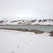 Takht-e Suleyman, Lake
