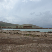 Takht-e Suleyman, Lake