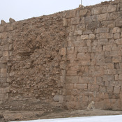 Takht-e Suleyman, Mongol wall