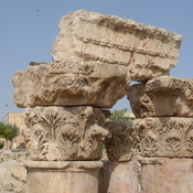 Amman, Citadel, Temple of Hercules, remains of capitals and frieze