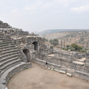 Gadara, Remains of west theater, Passage and seats