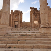 Gerasa,   Remains of the temple of goddess Artemis, Columns, entrance and stairs
