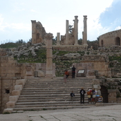 Gerasa,  Remains of the temple of Jupiter, Stairs