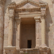 Gerasa,  Hadrian arch, Colonnaded niche