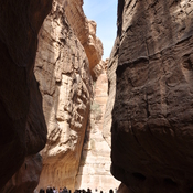 Petra, Siq, Imposing rock formations