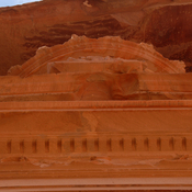 Petra, Siq, Treasury, Upwards close-up of facade 